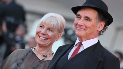 Doğum Gününde Gelen Büyük Acı! Oscar’lı Mark Rylance Eşine Veda Etti, Sanat Dünyası Yasta!