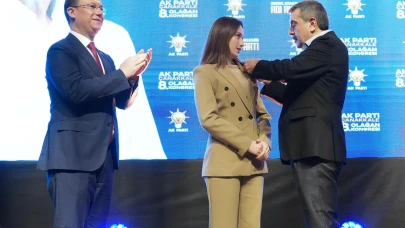 Türkiye'nin En Genç Belediye Başkanı Zeynep Çelik AK Parti'ye Katıldı!