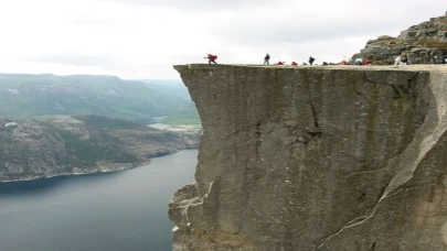 Bir yanı uçurum bir yanı mucize: Dünyanın en tehlikeli rotaları