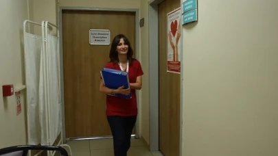 Erken teşhis hayatını kurtardı: Saçlarını kaybetti, gücünü kaybetmedi