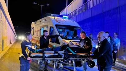 Altgeçitte feci kaza: Malatya’da motosiklet devrildi, 2 kişi yaralandı