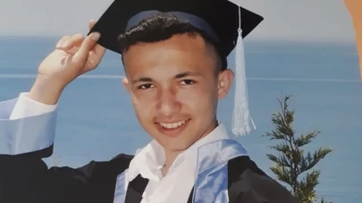 Kavşakta can pazarı! Motosikletli gencin acı sonu