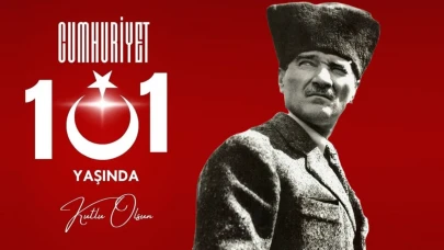 Cumhuriyet’in 102. Yılına Yakışır Coşku: Meydanlar Ay Yıldızla Doldu