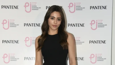 Sıla Türkoğlu'nun gülümseten adımı: Kanserle savaşan kadınlara kendi elleriyle umut ördü