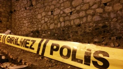 İzmir’de aile faciası: Oğlunu öldürdü, eşini ağır yaraladı