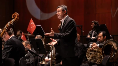 Cumhuriyet’in 102. yılında 'Bir Ulus Uyanıyor' konseri AKM’de sahnelendi