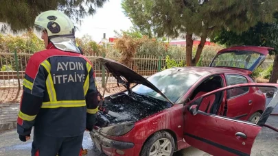 Aydın Efeler’de seyir halindeki otomobil alev aldı: Araç kullanılamaz hale geldi!