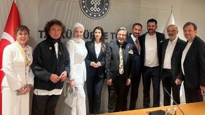 Londra’da Türk lezzeti buluşması: Bakan Ersoy, Hüseyin Özer’in davetini kabul etti