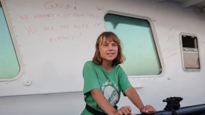 Greta Thunberg’e İsrail askerlerinden işkence İiddiası: “Bayrak öptürdüler”