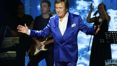 Soğuk havaya meydan okuyan İstanbul: Erol Evgin için günler öncesinden tükenen biletler