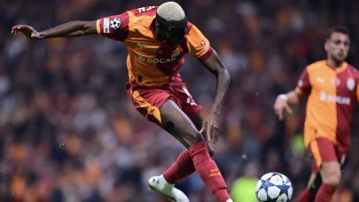 Victor Osimhen Galatasaray tarihine geçti: Liverpool’a tarihi gol