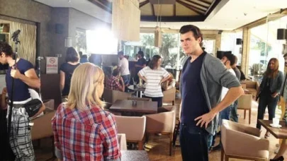 Pis Yedili Dizisi Nerede Çekildi? Oyuncu Kavgası, Mekanlar ve Kamera Arkasındaki Gerilim