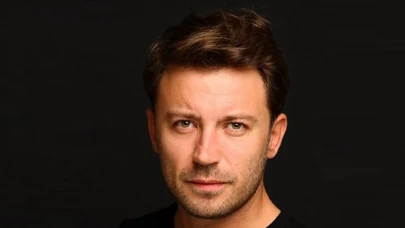 Tiyatroda şok anlar! Tolga Güleç'in bacağına çivi saplandı!