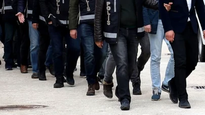 FETÖ operasyonu: TUS kampına katılan 5 doktor gözaltına alındı