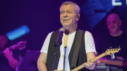 Gizli tarih sahnedeydi: Levent Yüksel'in Cumhuriyet Bayramı sürprizi