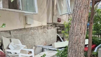 İstanbul’da riskli bina çöktü: 66 yaşındaki kadın ölümden döndü!