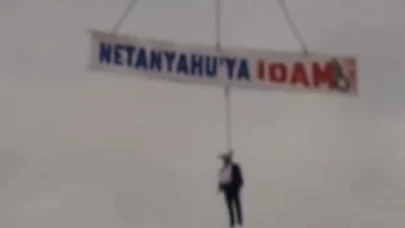 Trabzon’da Gazze protestosu: Netanyahu’nun maketi vinçle asıldı!