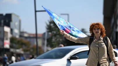 İstanbul’dan Kudüs’e yürüyüş başlatan Somayeh Moghadam, Düzce’ye ulaştı!