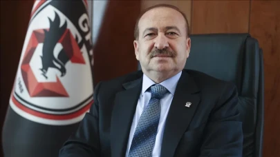 Memik Yılmaz’dan Zorbay Küçük’e 'emek hırsızı' iması: O fotoğraf her şeyi anlattı!