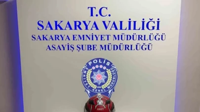 Sakarya'da iş yeri önünde silahlı saldırı: İki kişi tüfekle yaralandı!