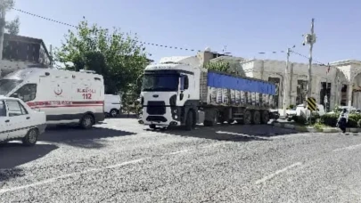 Ambulansa yol vermediler: Mardin’de fermuar sistemi unutuldu, trafik kilitlendi!