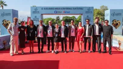 Altın Portakal’da hayatta kalma mücadelesi sahneye taşındı