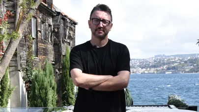 Dizilerde rol almak isteyenler için büyük fırsat: Murat Soner sahnede oyuncu arıyor