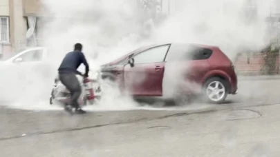 Aksaray’da korku dolu anlar: Seyir halindeki otomobil alev aldı!