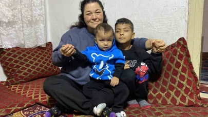 Bir annenin duası kabul oldu: Görme engelli iki kardeş yeniden görmeye başladı