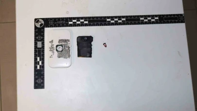 Sınavda ayakkabısından cihaz, kulağından mikrofon çıktı!