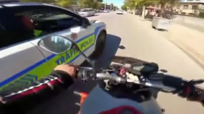 Gaziantep’te nefes kesen kovalamaca: Motosikletliyi polis çarpıp durdurdu!