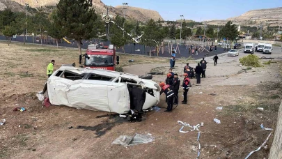 Minibüs uçuruma devrildi: Kazadan saatler sonra acı haber geldi!