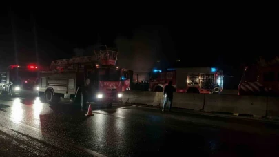 Seyir halindeyken alev aldı: Sürücü ne yapacağını şaşırdı!