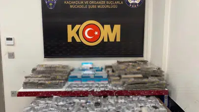 Uyuşturucu ve kaçakçılık ağına aynı anda darbe!