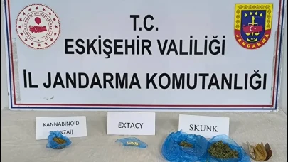 Şüpheli hareketler yakayı ele verdi: Jandarmadan uyuşturucu operasyonu!