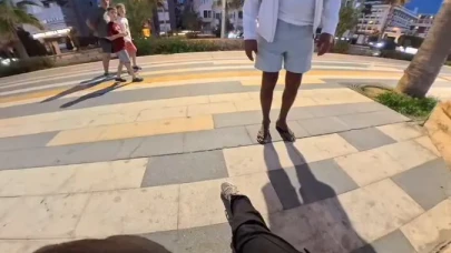 Alanya’da genç Kızı Tehdit Eden Şahıs Sosyal Medyayı Ayağa Kaldırdı! O Anlar Kamerada