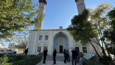157 yıllık sessizlik sona erdi: Karabağ’daki Cuma Mescidi yeniden ezanla yankılandı!