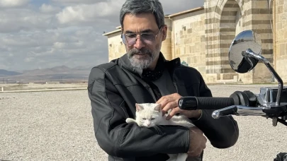 Uğur Işılak sınırları zorladı! Nevşehir'den Rize'ye: Motosikletli türküsüyle Anadolu'yu nasıl uyandırdı?