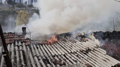 Alevler yükseldi, sinirler patladı... İtfaiyeci muhabiri yıkadı!