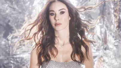 Defne Samyeli’den Sezen Aksu klasiğine yeni yorum: 'Şarkı söylemek lazım' yeniden bizimle