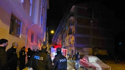 Elazığ’da 5 katlı binanın çatısında korkutan yangın: 1 kişi hastaneye kaldırıldı!