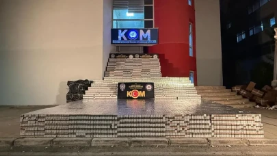 Kamyonetten cephanelik gibi sigara çıktı!