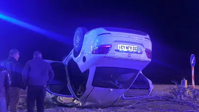 Midyat’ta araç havada döndü: Takla atan otomobil panik yarattı