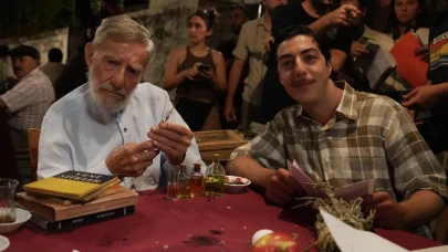 Ozan Akbaba'dan kariyerinin zirvesi! 1960'ların Ege'sinde imkansız bir aşkın peşinde