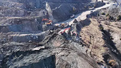 Divriği’de acı bekleyiş! Göçük altında kalan emek işçisi için zamanla yarış…