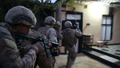 Uyuşturucu, rüşvet ve dolandırıcılık: Saraçlar çökertildi!