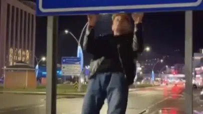 Türkiye’yi saran tabela akımı Trabzon’da: Gençlerin paylaşımları şaşırttı!