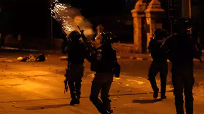 Soykırımcı İsrail ordusu Kudüs'ün kuzeyine kanlı saldırı düzenledi!