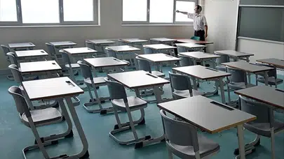 Prestijli okulda infaz gibi karar… Öğretmenin sonu kahretti