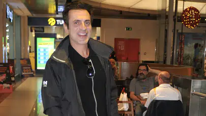 Teoman'dan müzik dünyasına olay yaratan çıkış: Altı üstü şarkıcıyız!